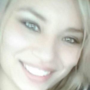 Meet your Posher, Eva